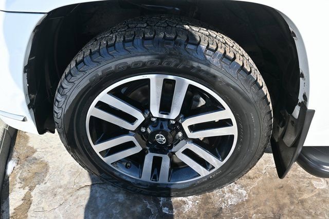 Used 2020 Toyota 4Runner Limited image 10