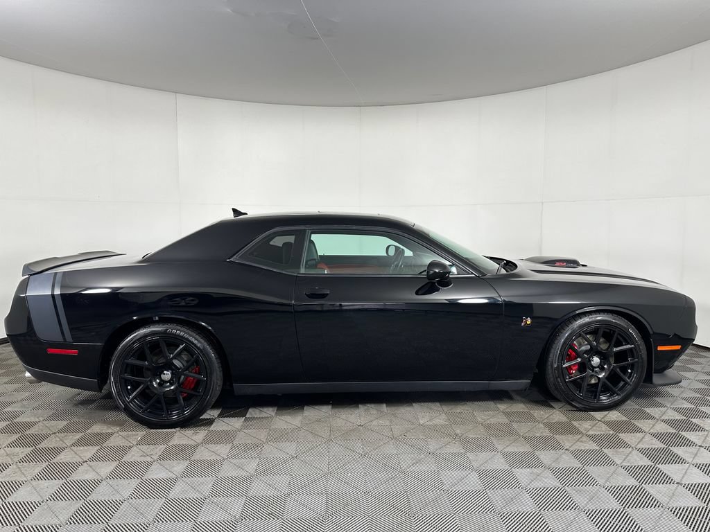 Used 2015 Dodge Challenger R/T Scat Pack RWD image 6