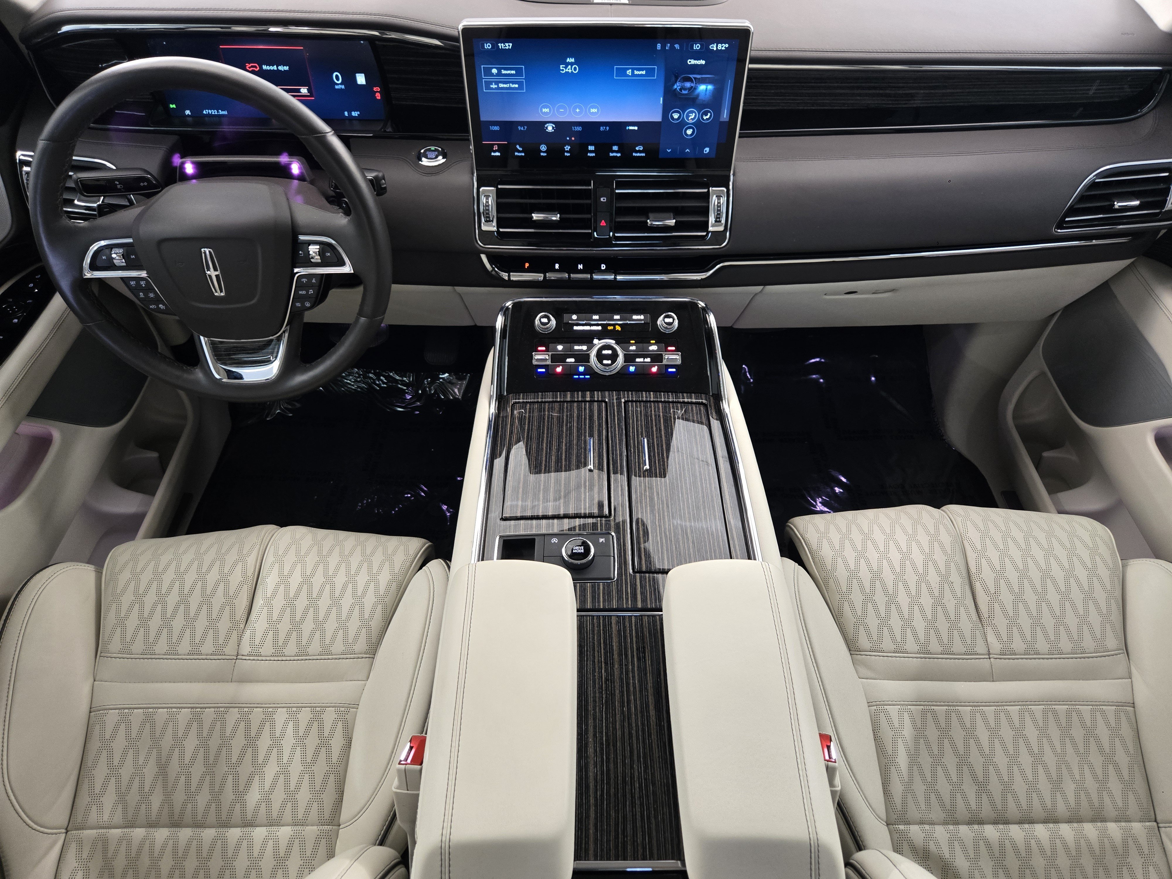 Used 2024 Lincoln Navigator L Black Label AWD/4WD image 25