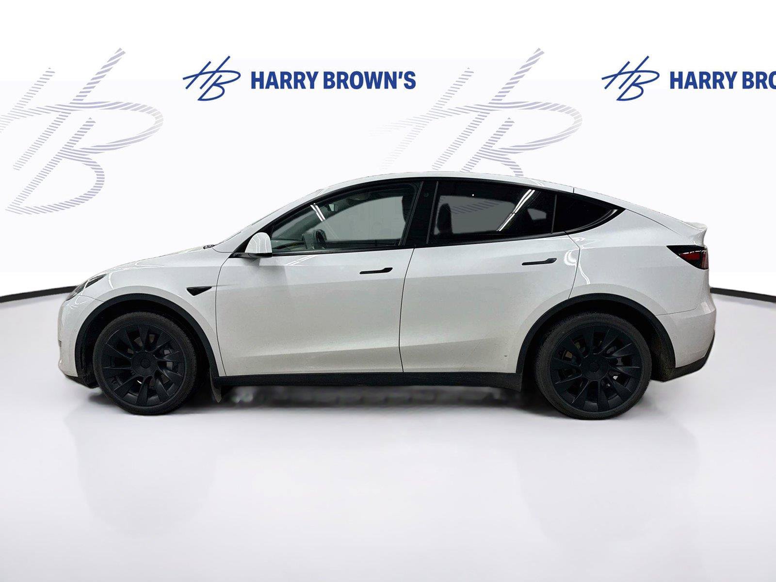 Used 2022 Tesla Model Y Long Range AWD/4WD image 8