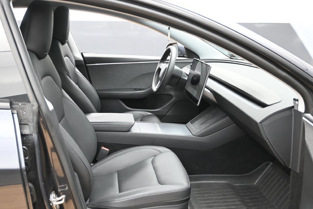 Used 2024 Tesla Model 3 Standard Range RWD image 26