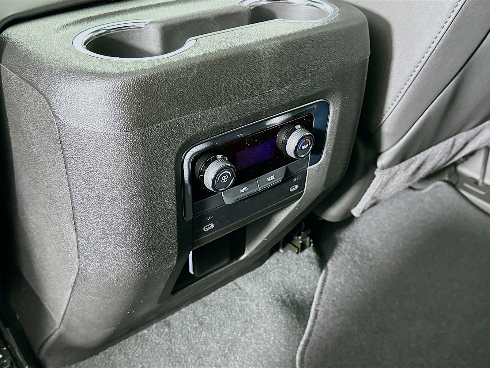 New 2026 Chevrolet Suburban RST w/ Sun And Tow Package image 26