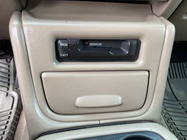 Used 2002 Chevrolet Silverado 2500 LS image 22