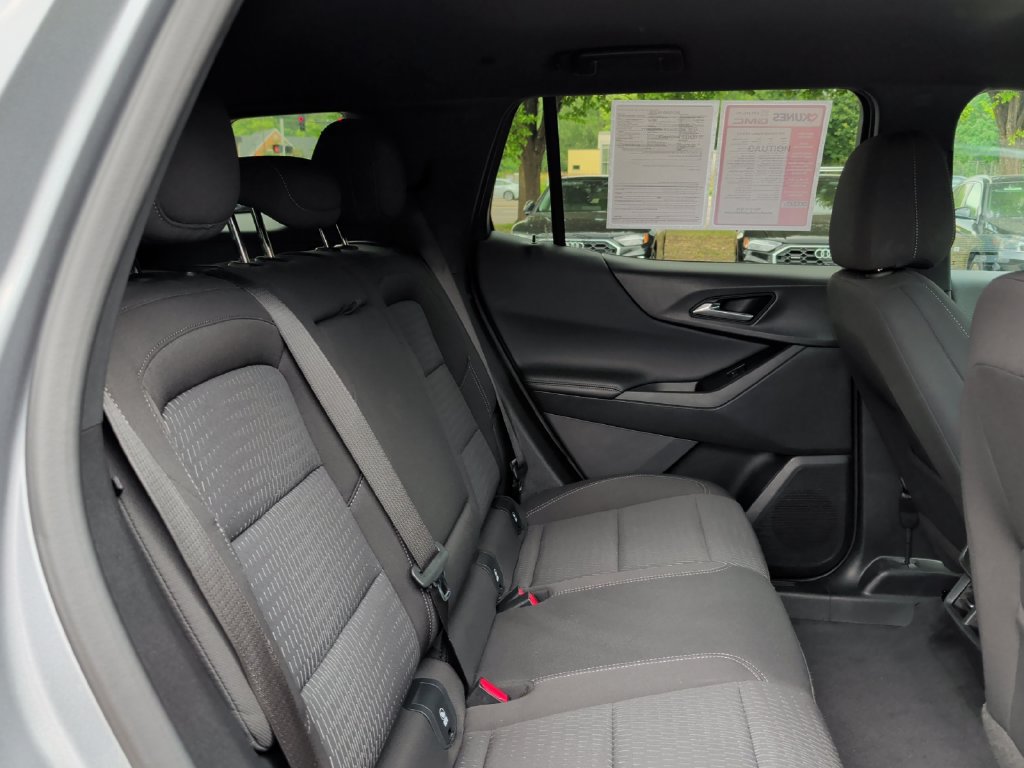 Used 2025 Chevrolet Equinox LT FWD image 35