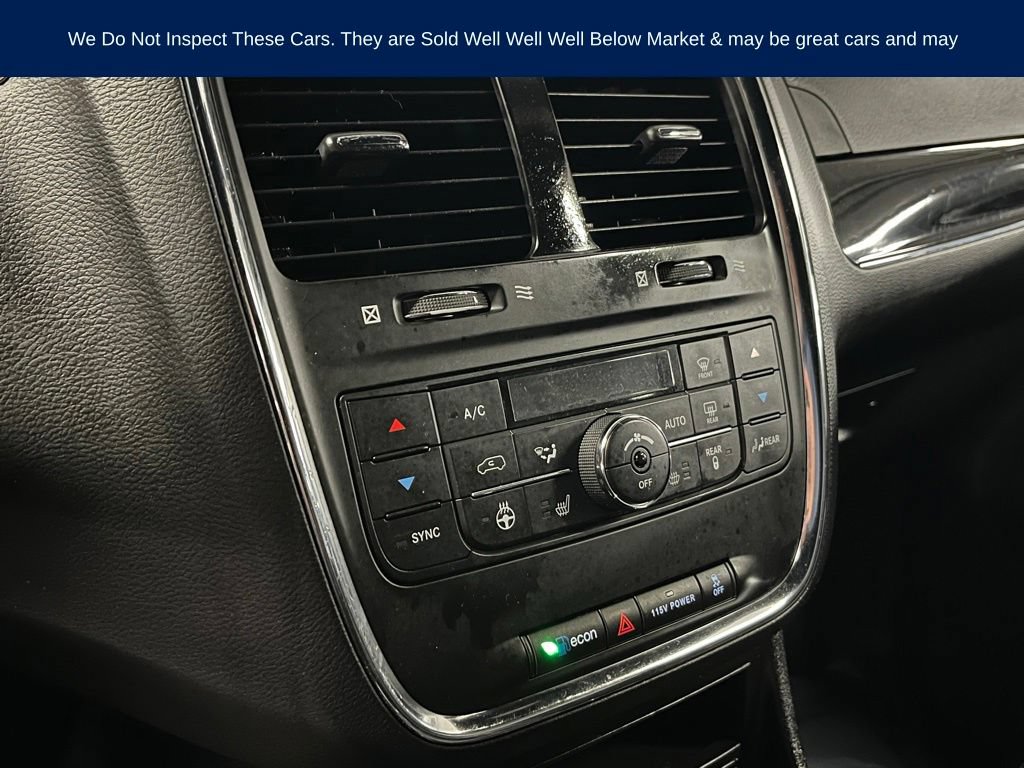 Used 2017 Dodge Grand Caravan SXT w/ Driver Convenience Group FWD image 10