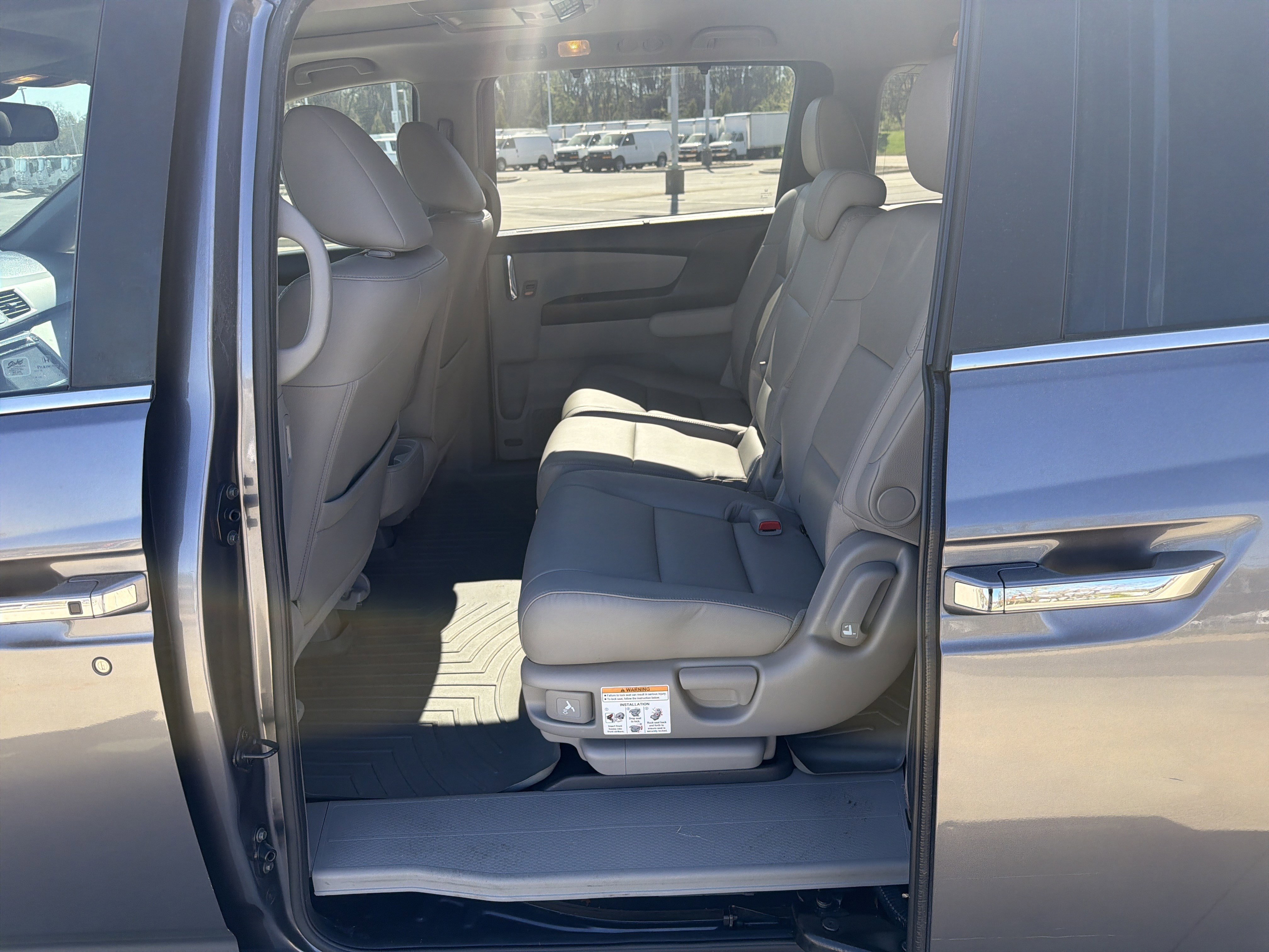 Used 2015 Honda Odyssey EX-L image 32