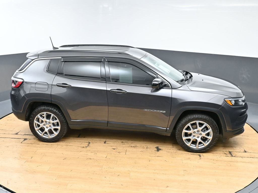 Used 2022 Jeep Compass Latitude AWD/4WD image 48