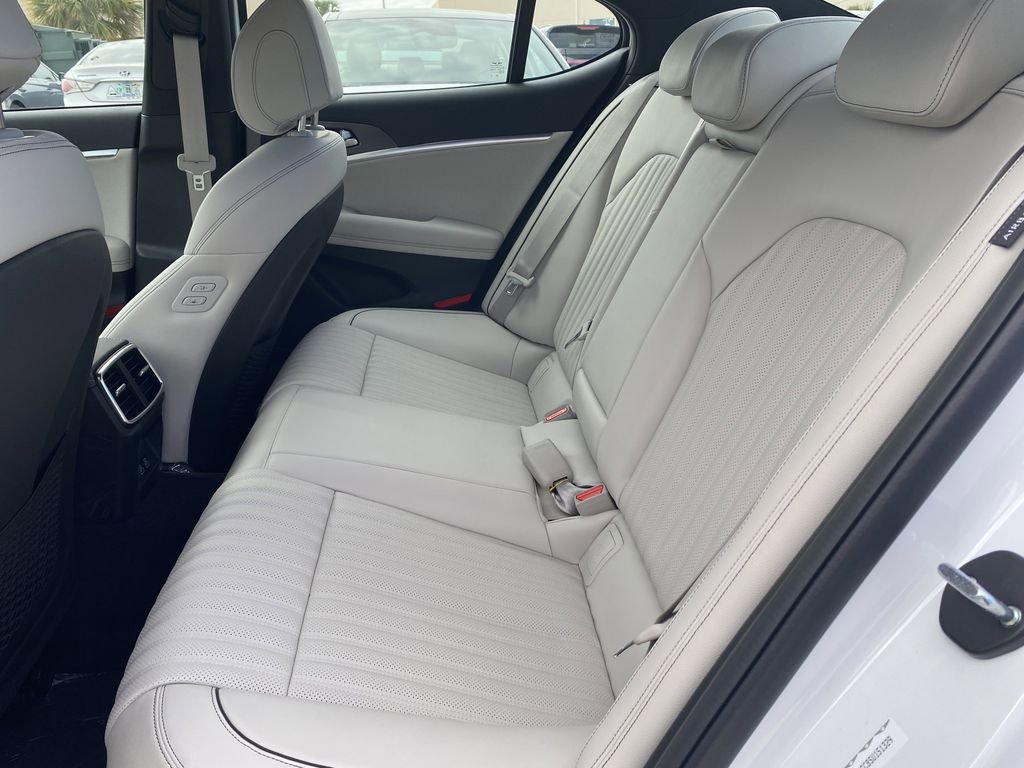 New 2025 Genesis G70 2.5T w/ Sport Prestige Package image 15