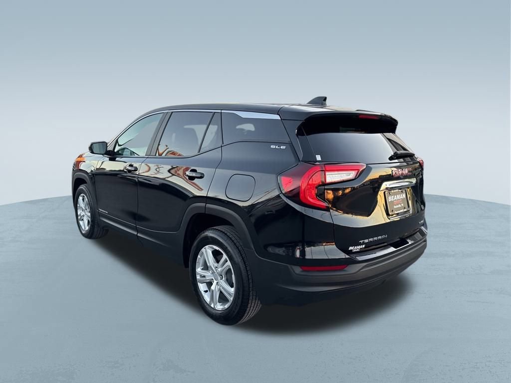 Used 2024 GMC Terrain SLE image 5