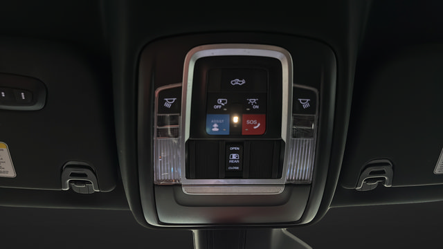 Used 2025 RAM 1500 Laramie w/ Sport Appearance Package AWD/4WD image 31