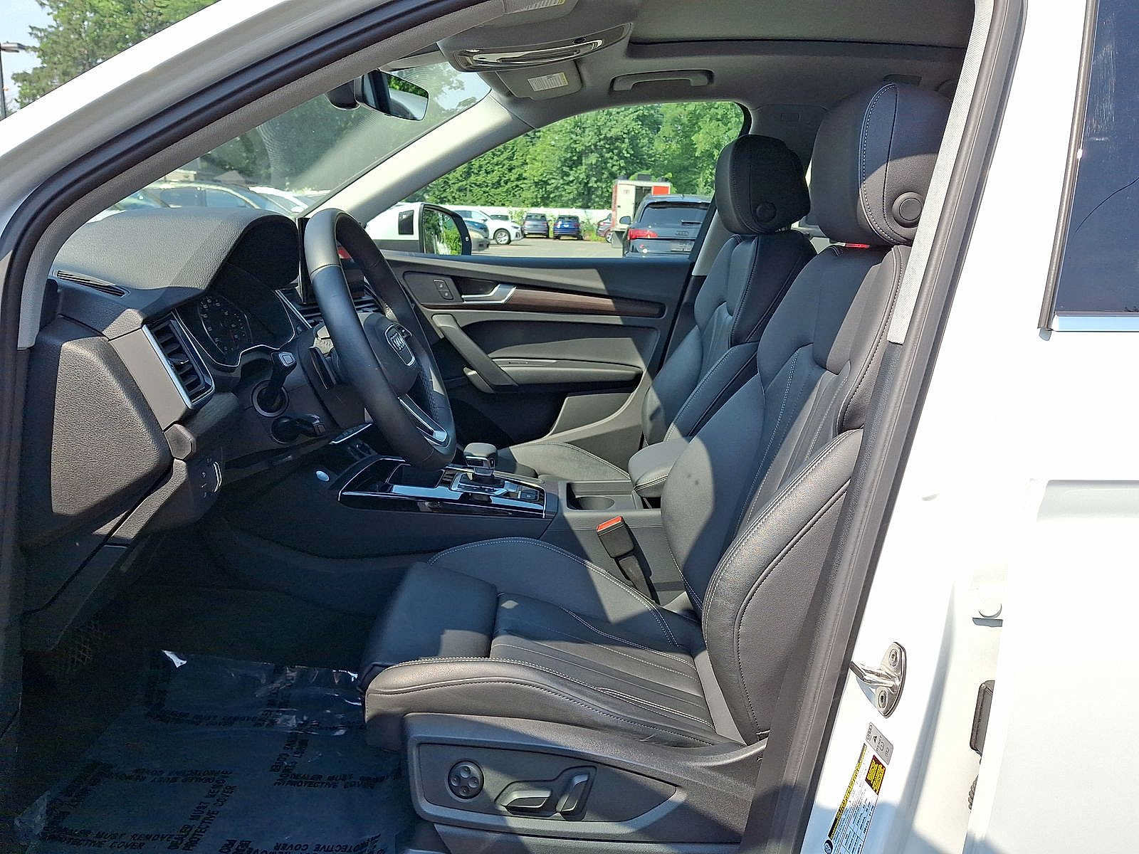 Certified 2024 Audi Q5 2.0T Premium w/ Convenience Package AWD/4WD image 17