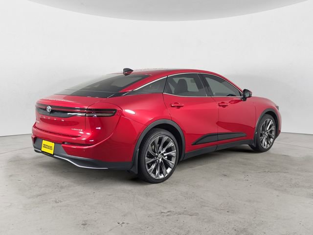 Used 2025 Toyota Crown Limited w/ Advanced Technology Package AWD/4WD image 5