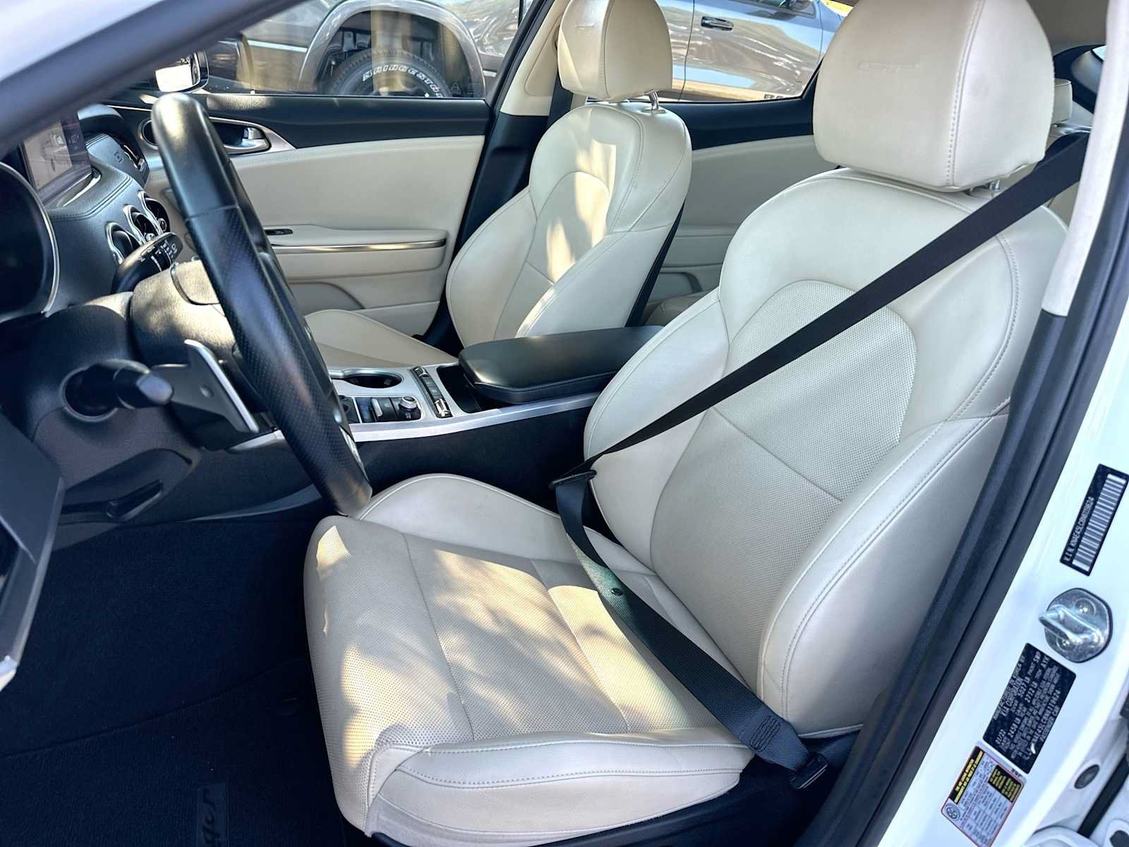Used 2022 Kia Stinger GT1 RWD image 17