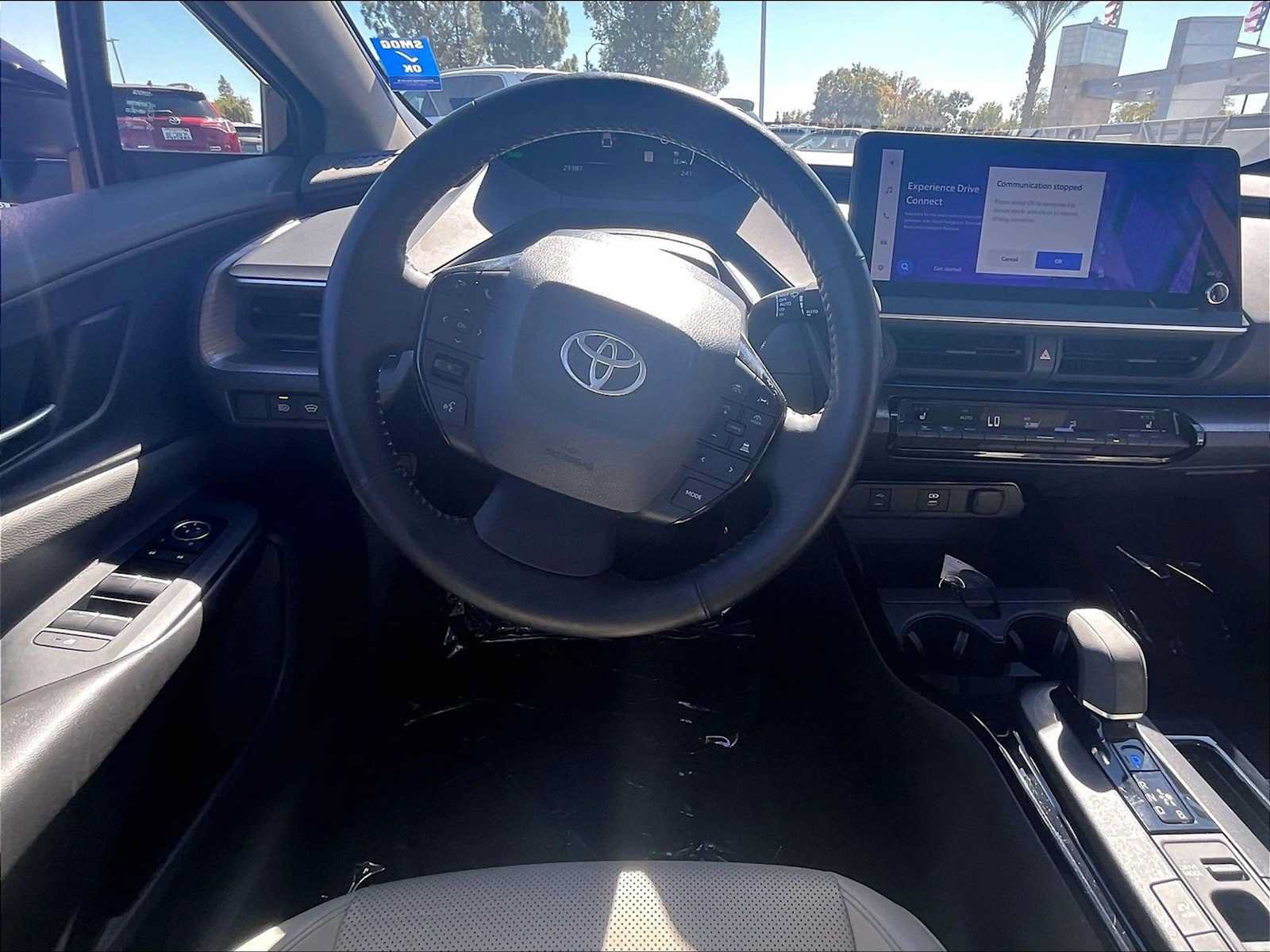 Used 2024 Toyota Prius XLE FWD image 8