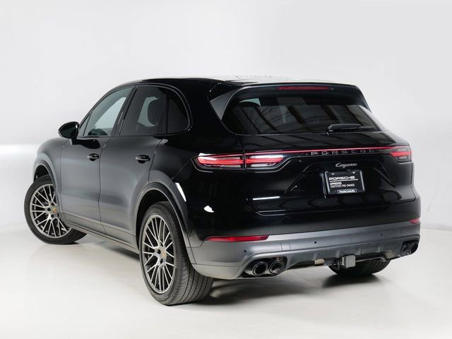 Certified 2023 Porsche Cayenne Platinum Edition image 3