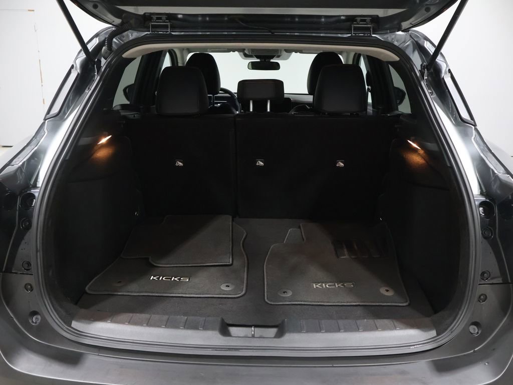 Used 2025 Nissan Kicks SR image 20