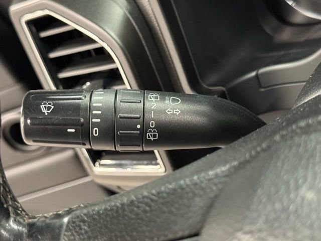 Used 2018 Ford Expedition Max Limited RWD image 20