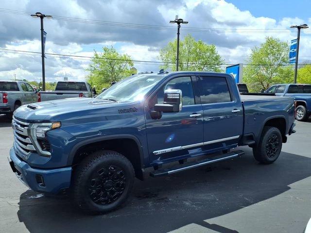 New 2026 Chevrolet Silverado 2500 High Country w/ High Country Premium Package AWD/4WD image 4