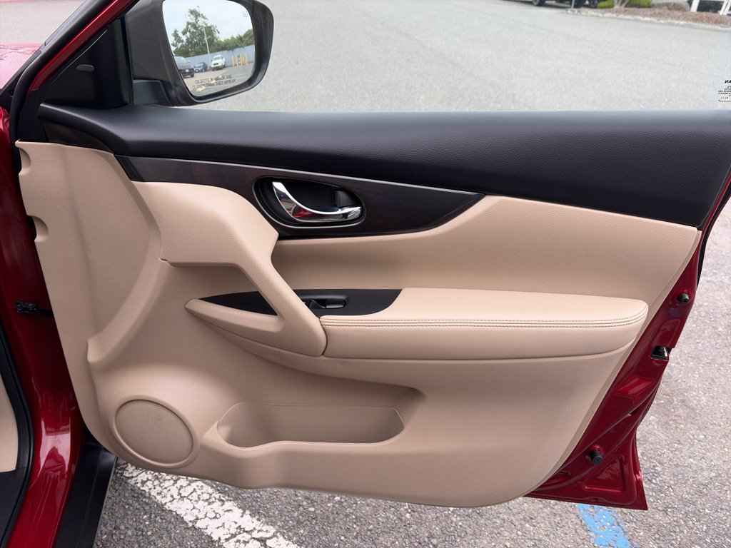 Used 2019 Nissan Rogue SV FWD image 24