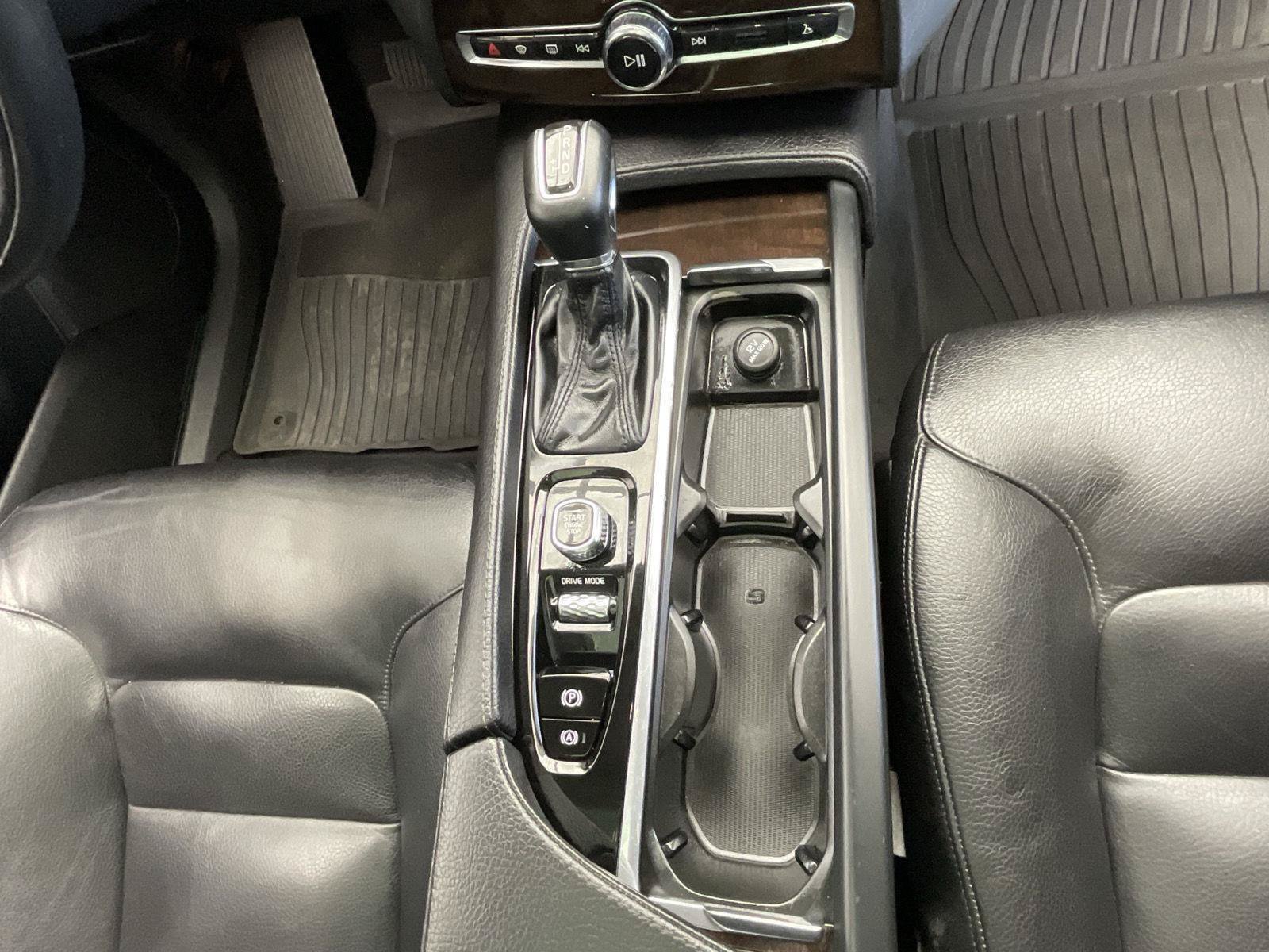 Used 2019 Volvo XC90 T6 Momentum w/ Advanced Package AWD/4WD image 11