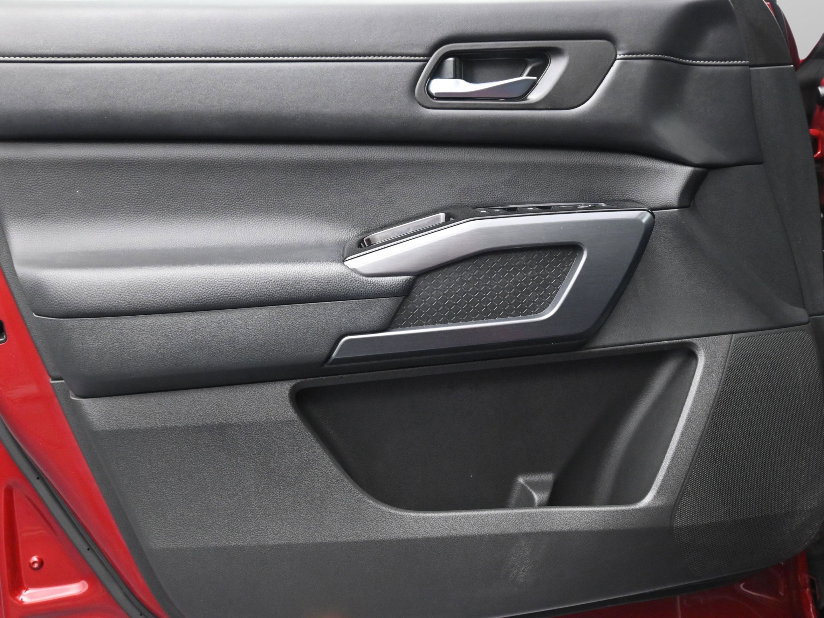 Used 2022 Nissan Pathfinder SL w/ SL Premium Package image 16