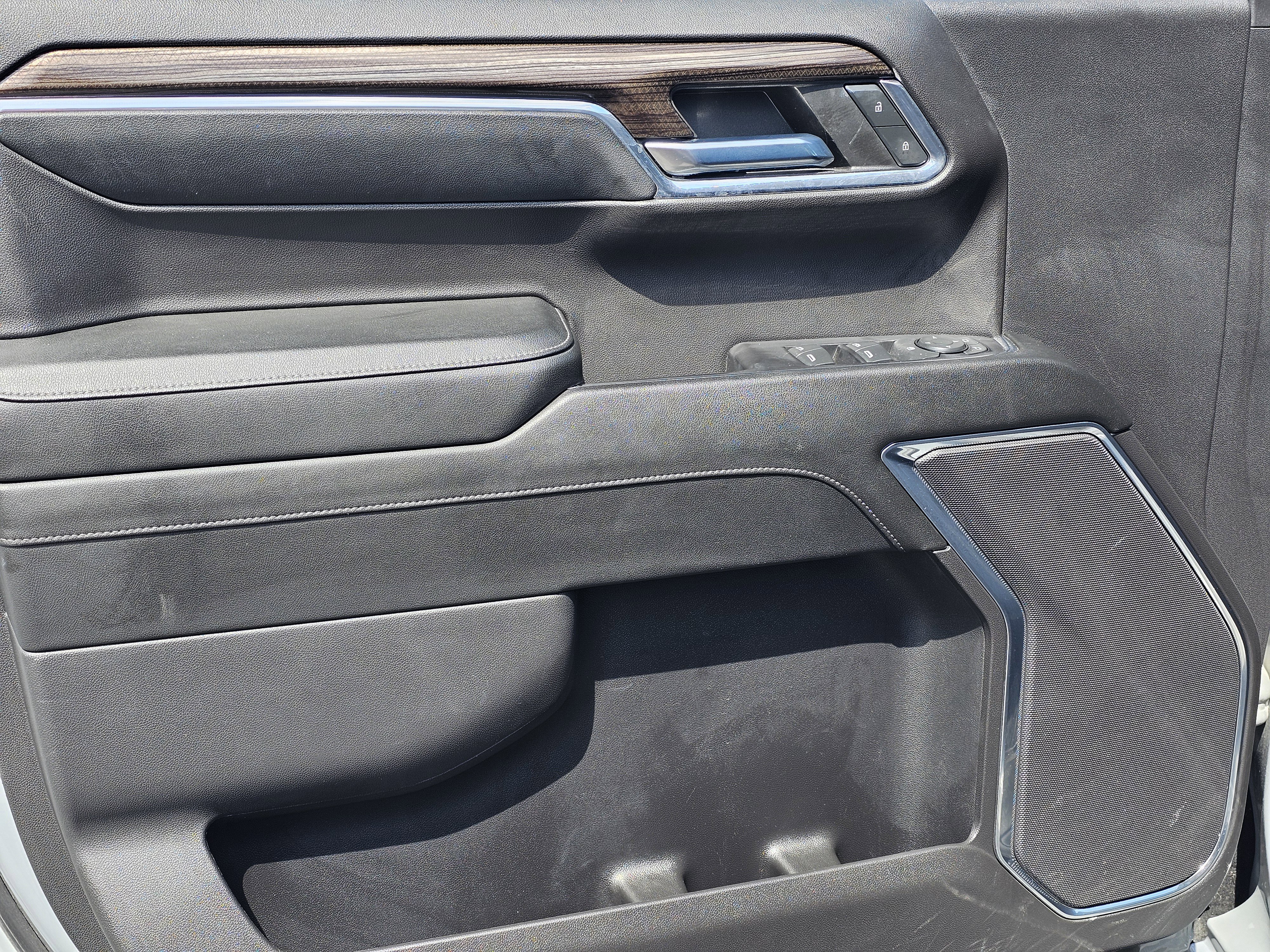 Used 2024 Chevrolet Silverado 1500 LT AWD/4WD image 15