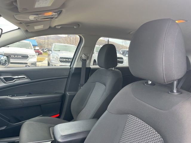 Used 2023 Kia Sportage LX image 12
