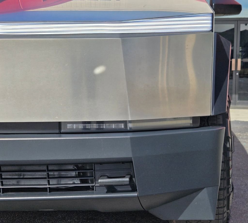 Used 2024 Tesla Cybertruck AWD Crew Cab image 14