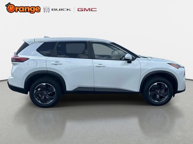 Used 2024 Nissan Rogue SV FWD image 2