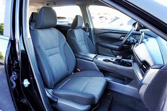 Used 2024 Nissan Rogue SV FWD image 13