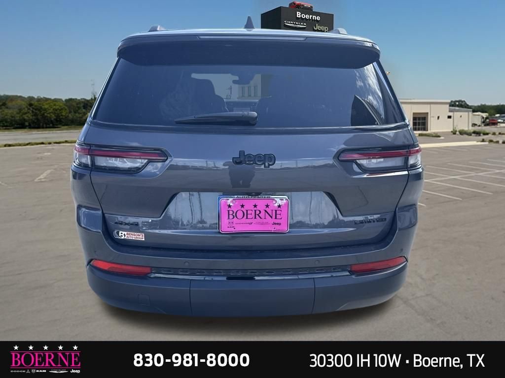 Used 2025 Jeep Grand Cherokee L Limited w/ Black Appearance Package AWD/4WD image 11