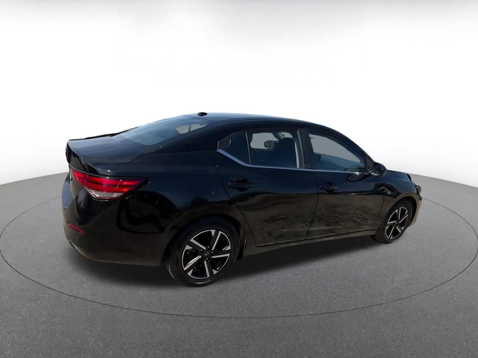 Used 2025 Nissan Sentra SV image 15