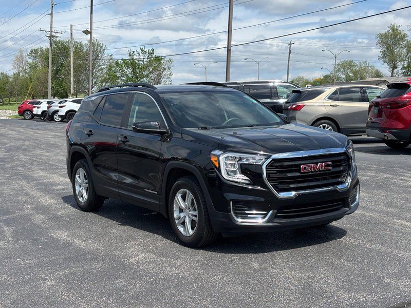 Used 2023 GMC Terrain SLE w/ Driver Convenience Package FWD image 7