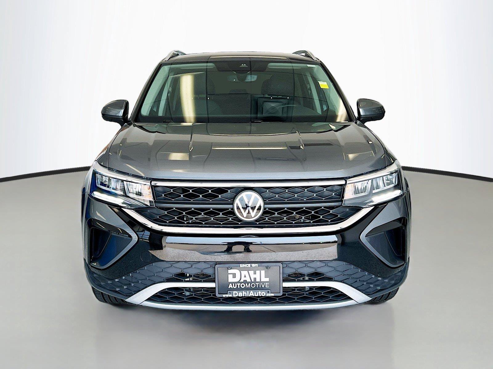 Used 2022 Volkswagen Taos SE AWD/4WD image 3