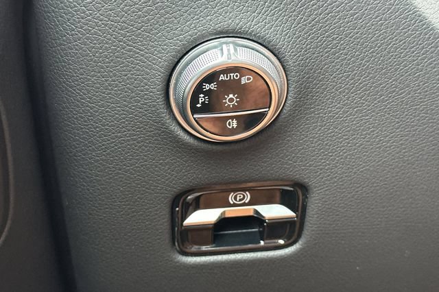 Used 2024 Mercedes-Benz GLC 300 image 31