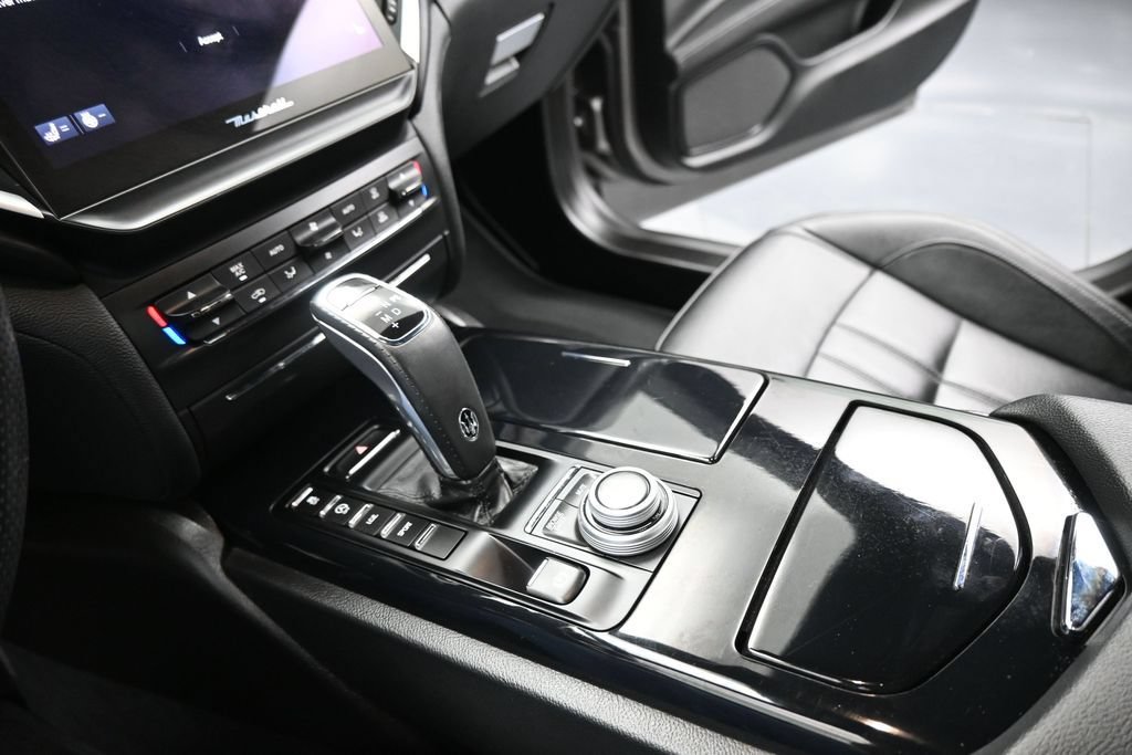 Used 2022 Maserati Ghibli GT RWD image 17