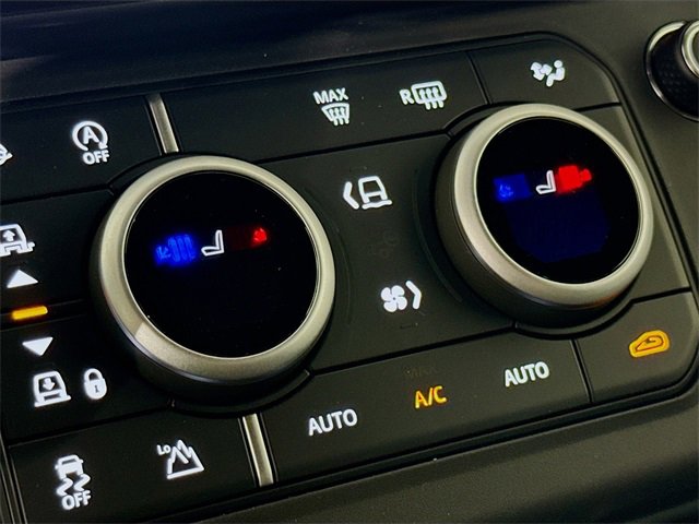 New 2026 Land Rover Defender 130 X-Dynamic SE image 23
