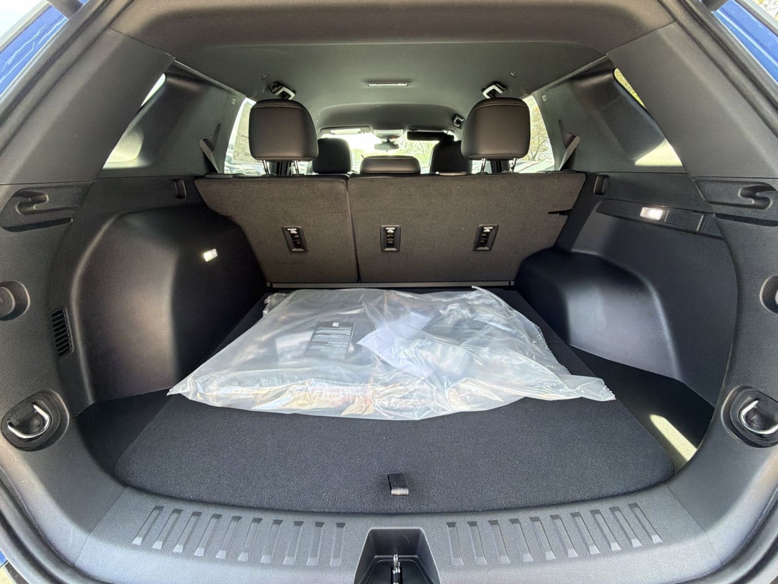 New 2026 GMC Terrain AT4 AWD/4WD image 25