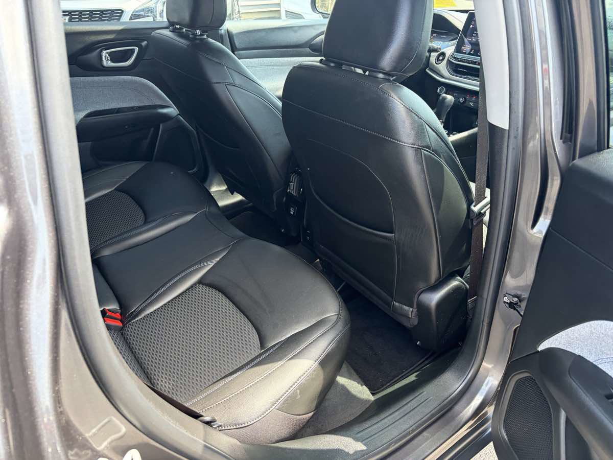 Used 2022 Jeep Compass Latitude image 24