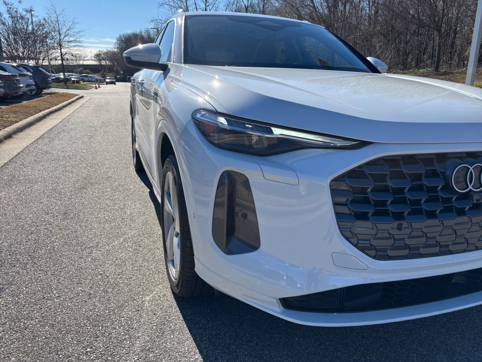 Used 2025 Audi Q5 Premium Plus image 24