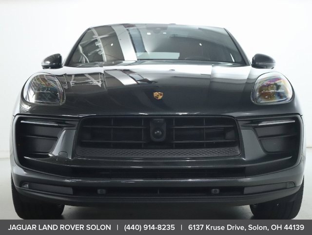 Used 2023 Porsche Macan AWD/4WD image 13
