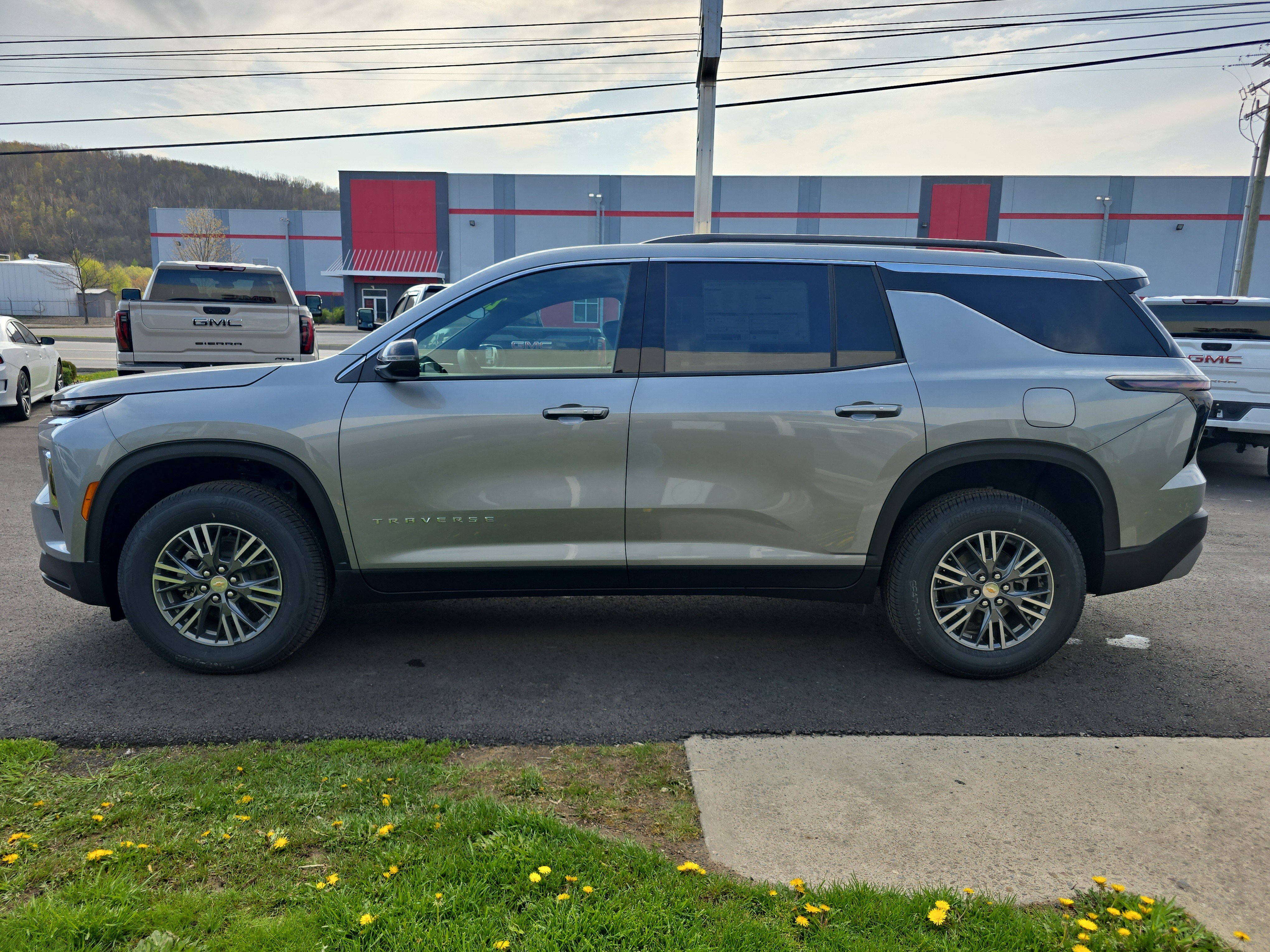 New 2026 Chevrolet Traverse LT AWD/4WD image 7