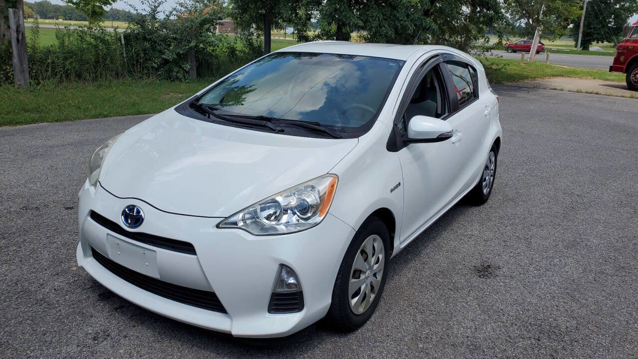 Used 2012 Toyota Prius C One image 16