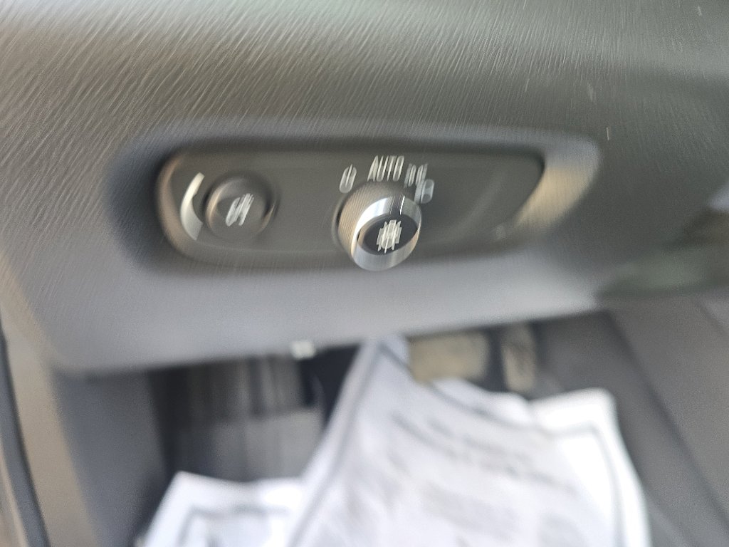 Used 2023 Chevrolet Traverse Premier w/ Redline Edition image 25