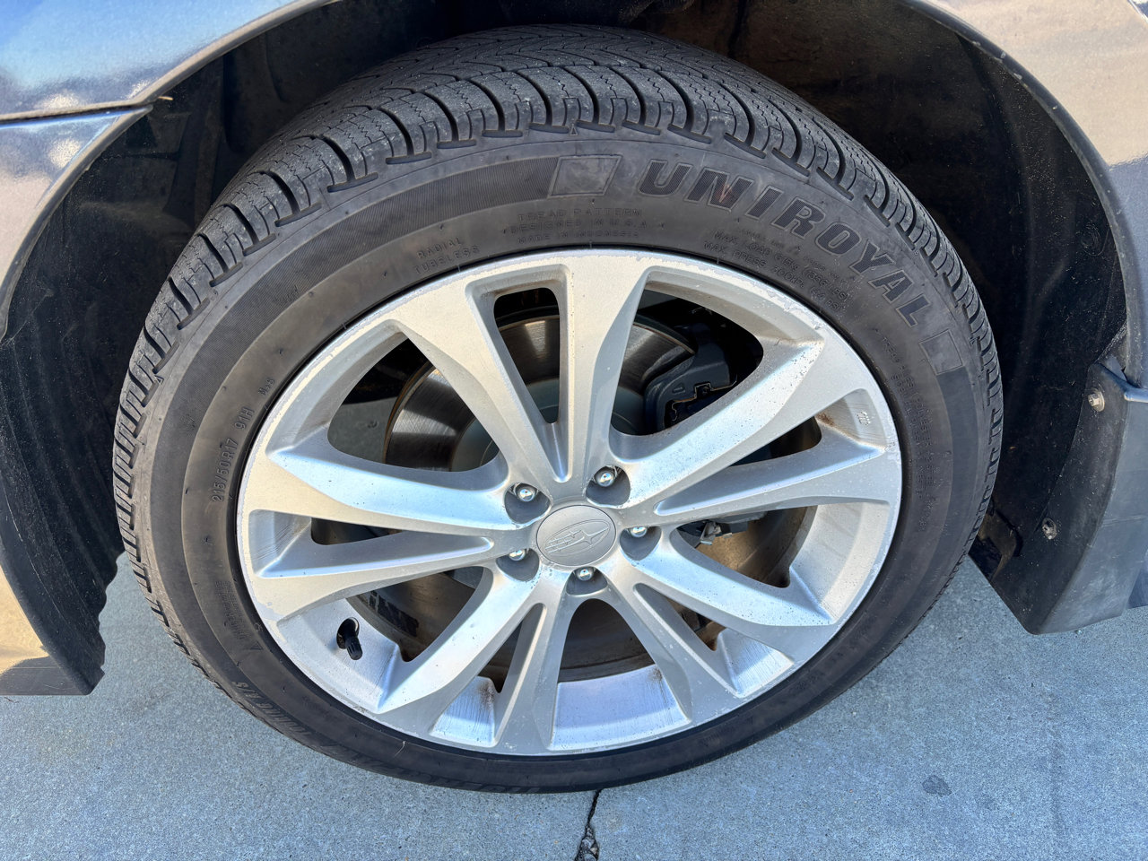 Used 2013 Subaru Legacy 2.5i Premium w/ All-Weather Pkg image 11