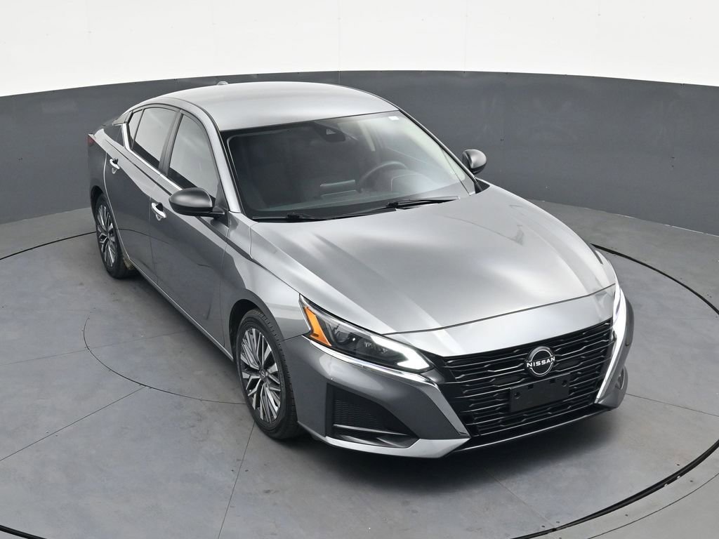 Used 2024 Nissan Altima 2.5 SV FWD image 30