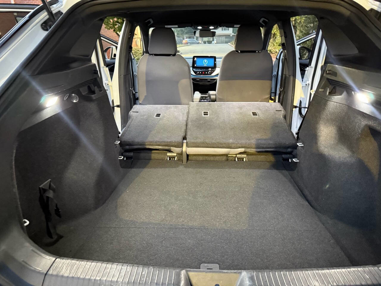 Used 2021 Volkswagen ID.4 Pro w/ ID.4 Protection Package image 14