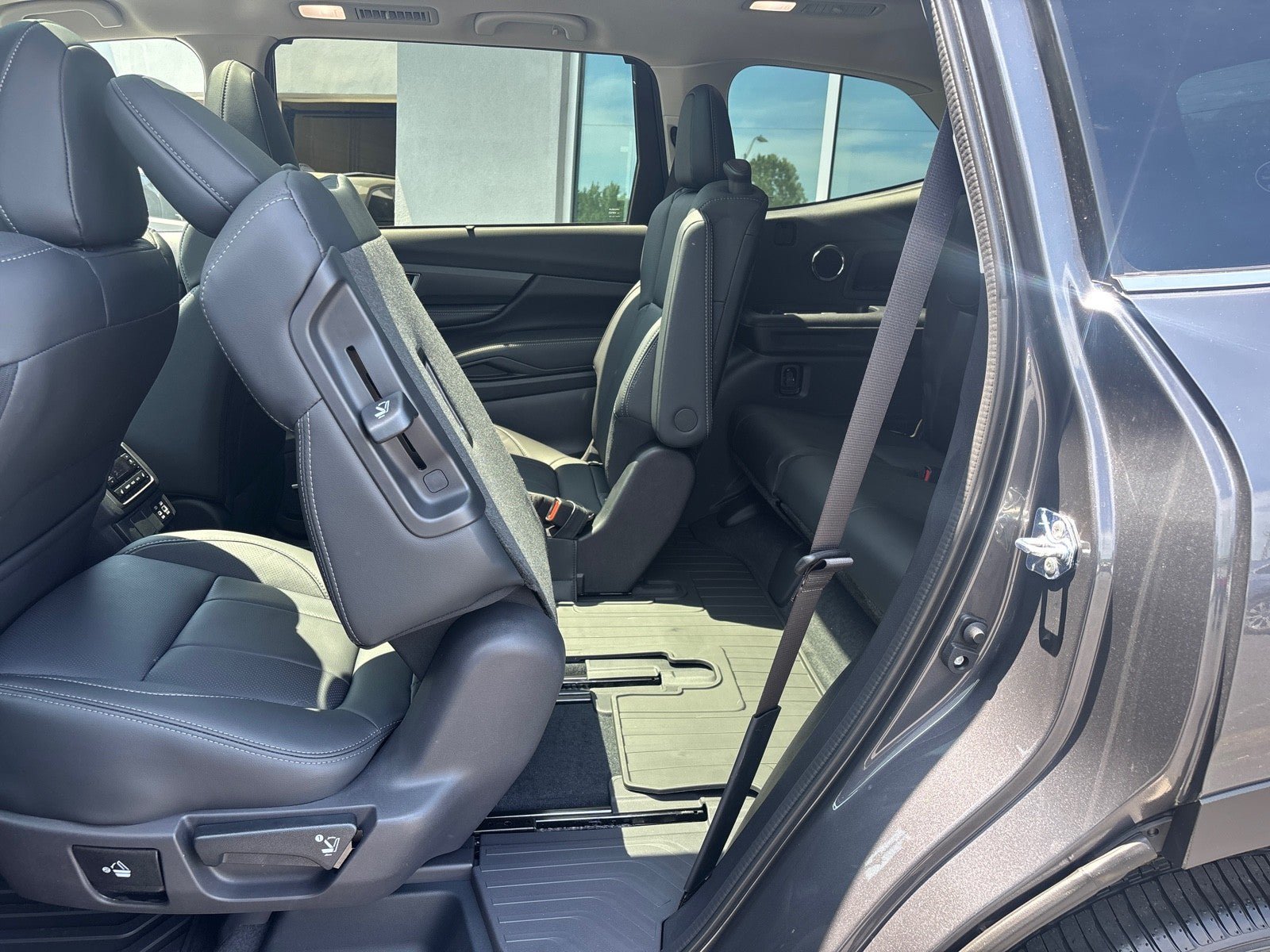 New 2026 Subaru Ascent Limited AWD/4WD image 39