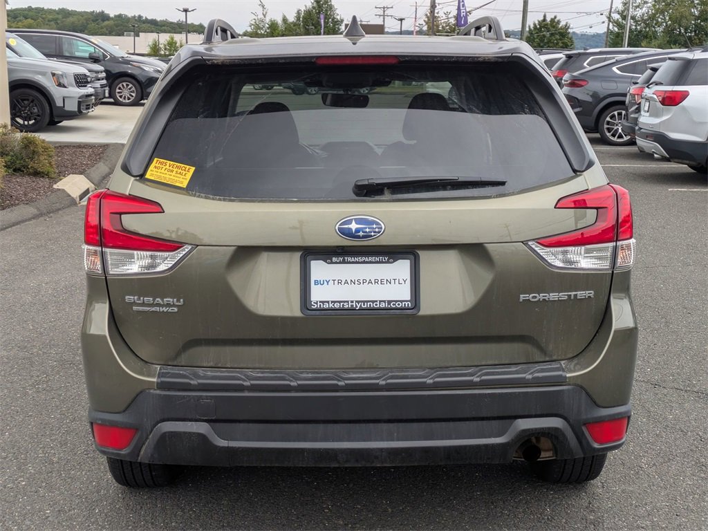 Used 2024 Subaru Forester Premium image 3