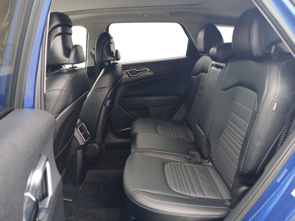 Used 2024 Kia Sportage SX image 13